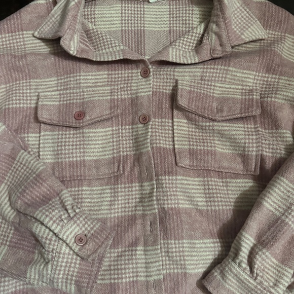 Shacket - Picture 2 of 3